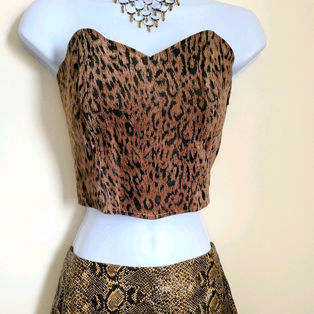 RARE VINTAGE Genuine leather 🐆 crop Corset